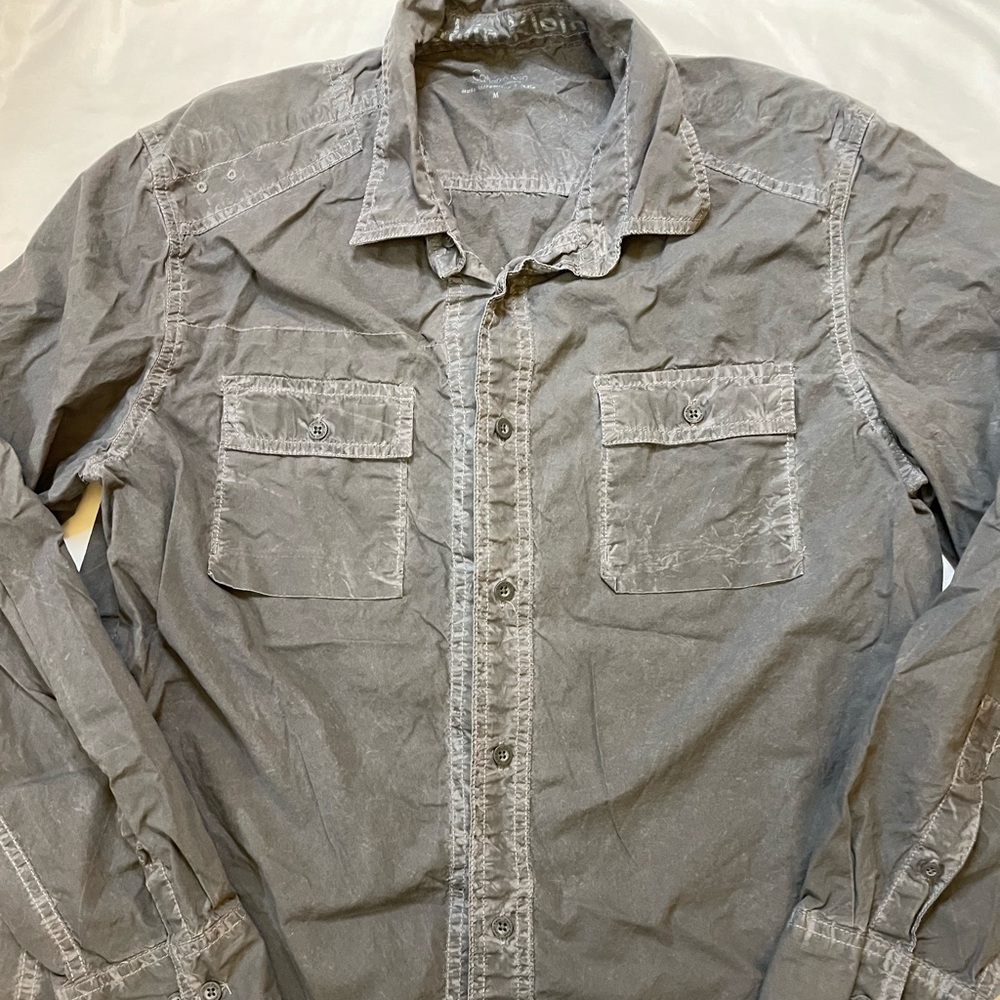 Men’s Calvin Klein size medium gray/black button down shirt - Picture 2 of 4